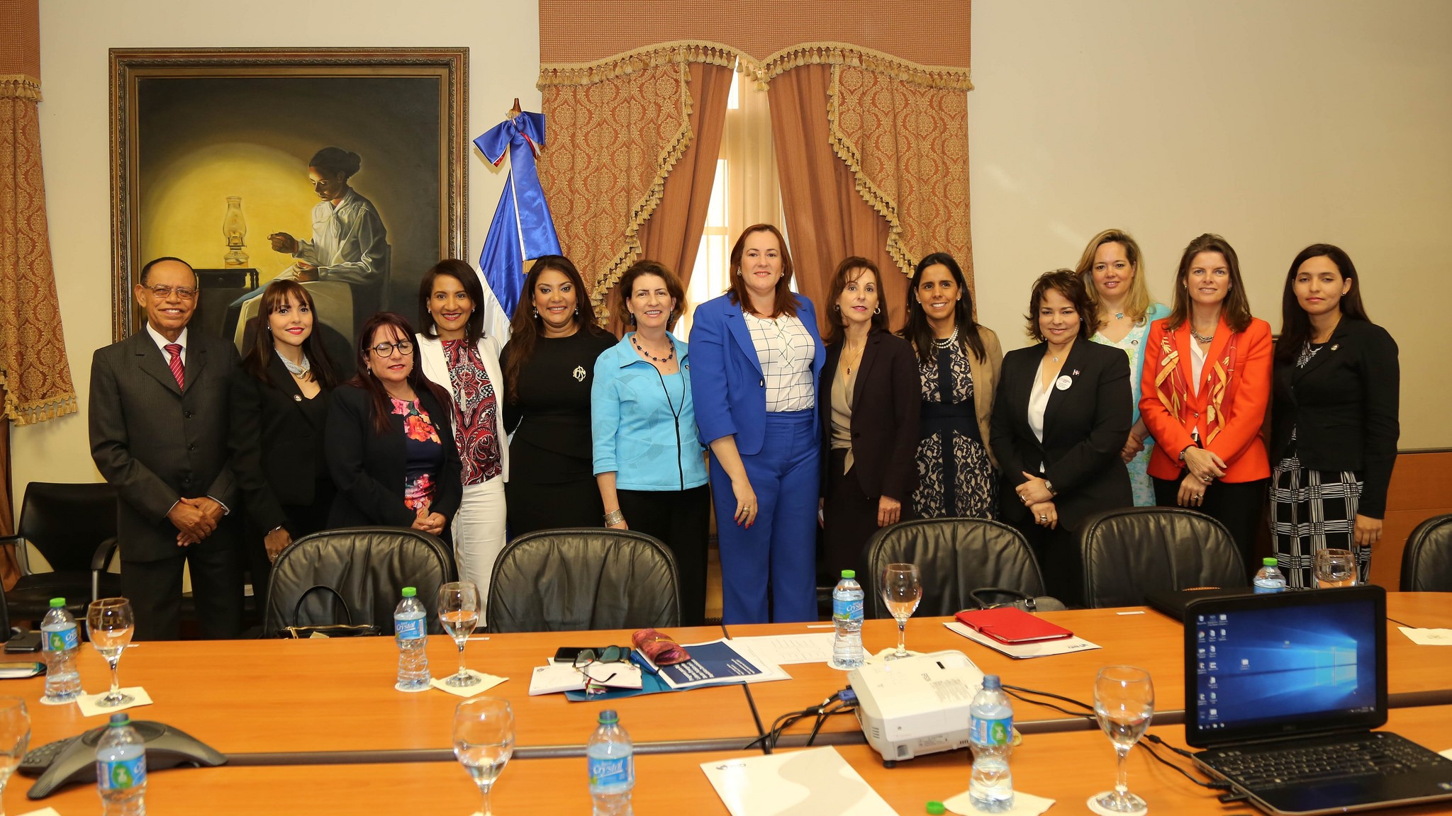 Implementan Programa para Mujeres Líderes Emergentes del Sector Público y liderazgo de mujeres