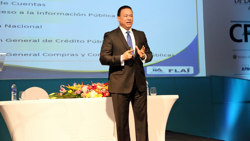 Sistema de Control Interno del Estado dominicano; contralor presenta avances