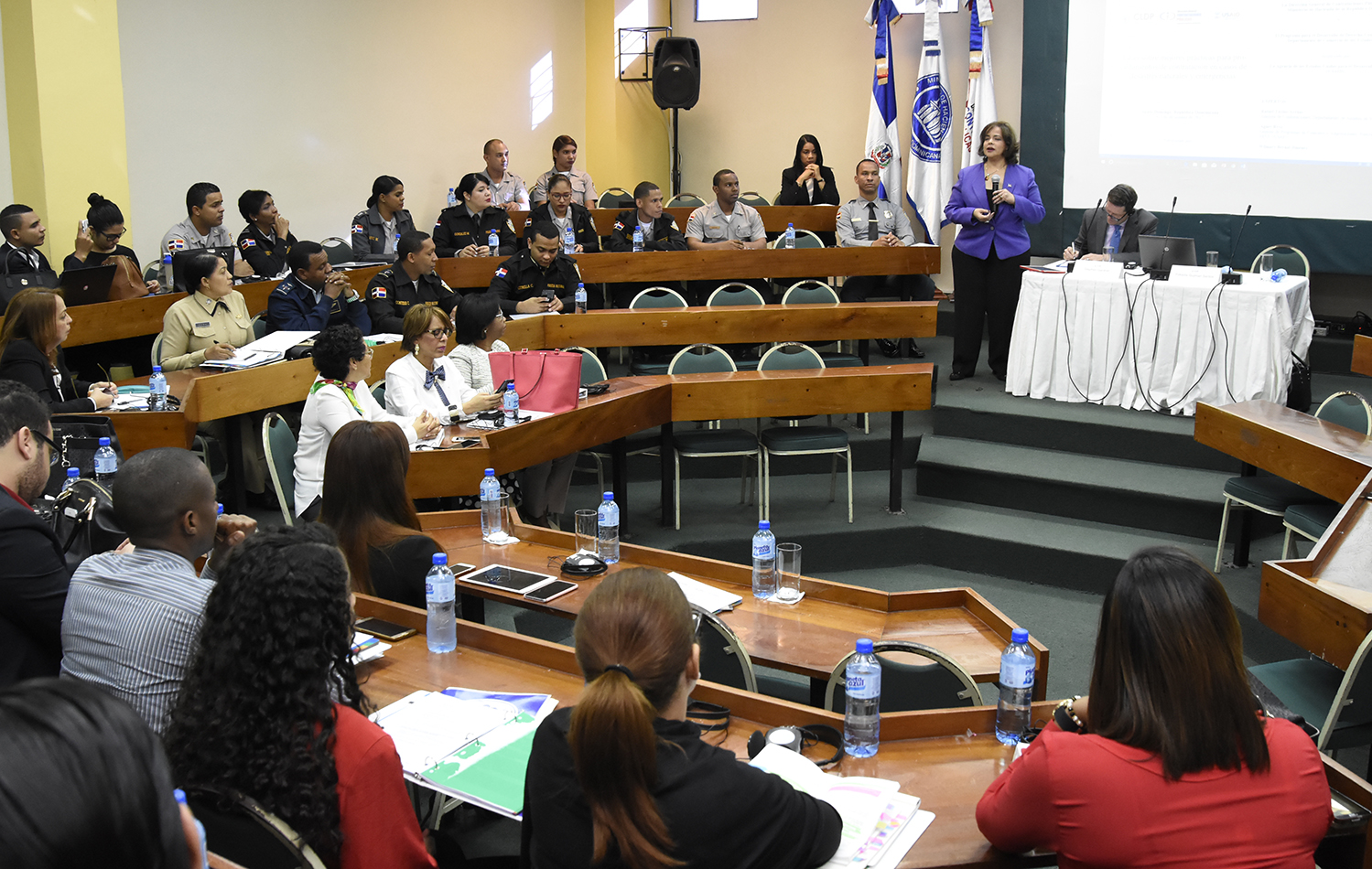 USAID y Contrataciones Públicas realizan taller para mejorar contratos en casos de desastres naturales
