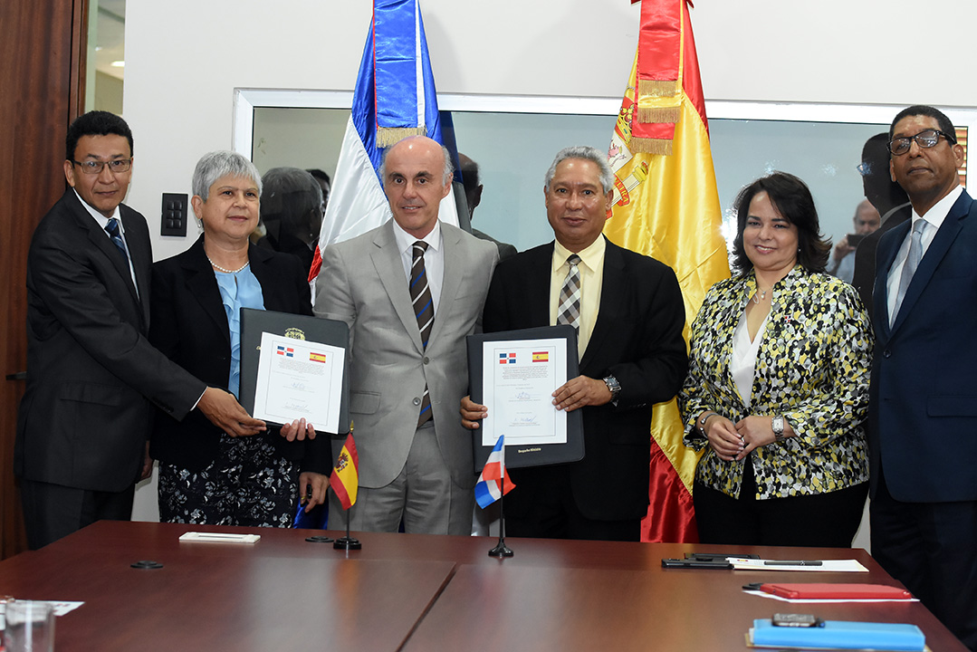 RD se convierte en oferente de cooperación triangular para apoyar los sistemas de compras públicas de El Salvador y Costa Rica