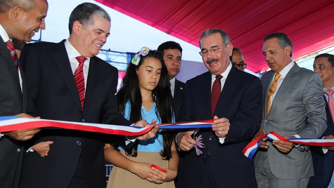 El presidente Danilo Medina inauguró tanda extendida en en San Isidro Labrador, Bonao