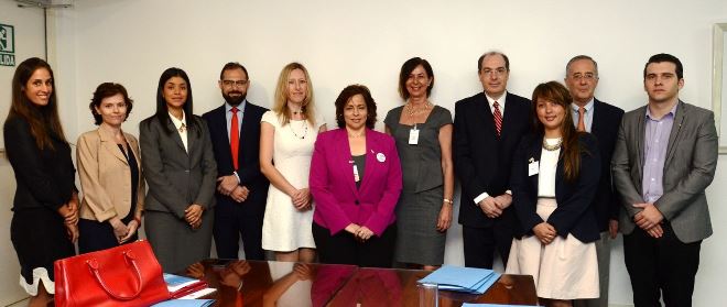 Directora Contrataciones presenta avances sistema de compras a representantes de la UE