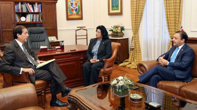 Gobierno y Congreso avanzan en proyectos prioritarios