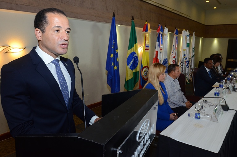 Discurso presidente Fedomu en el seminario internacional sobre desechos sólidos
