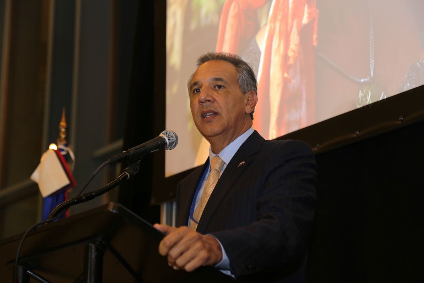 José Ramón Peralta fue reconocido por la Fedombal.