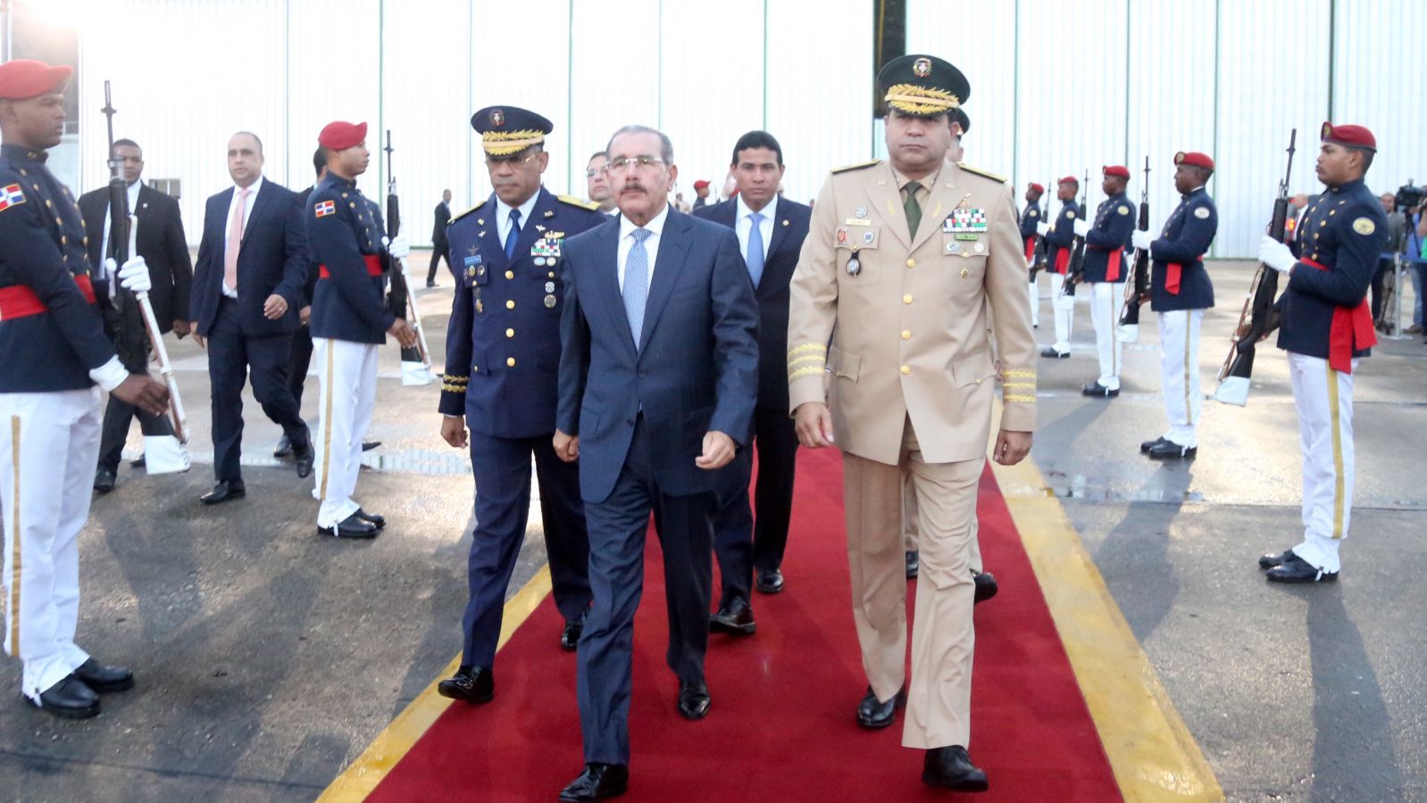 El presidente Danilo Medina visita el salbador para cita de integración regional