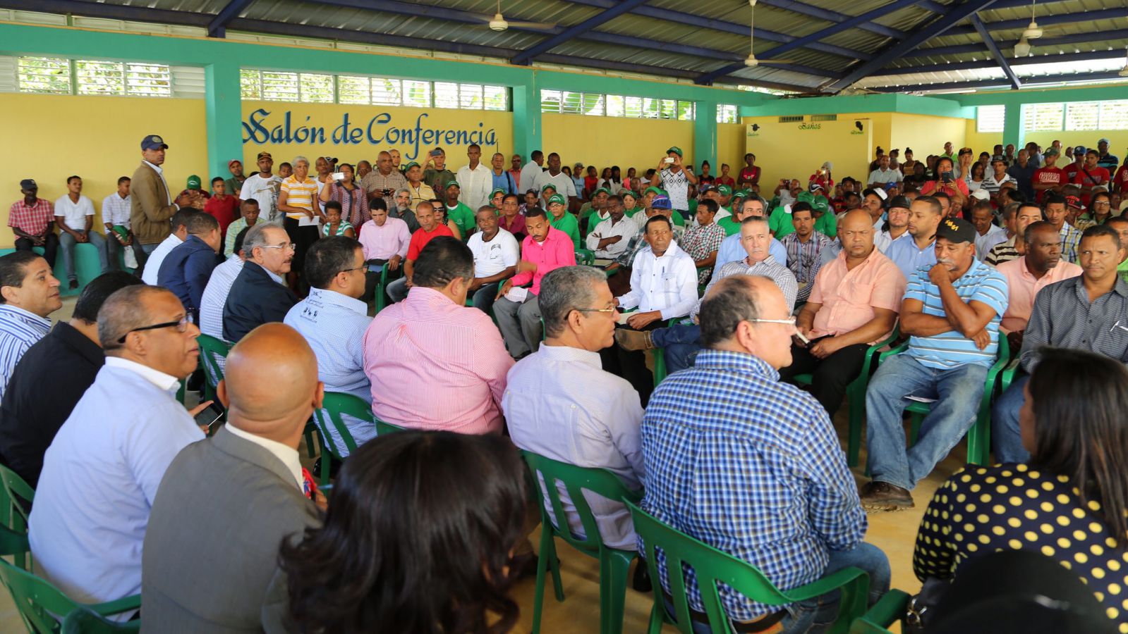 El presidente Danilo Medina Visita sorpresa San José del Puerto, Villa Altagracia