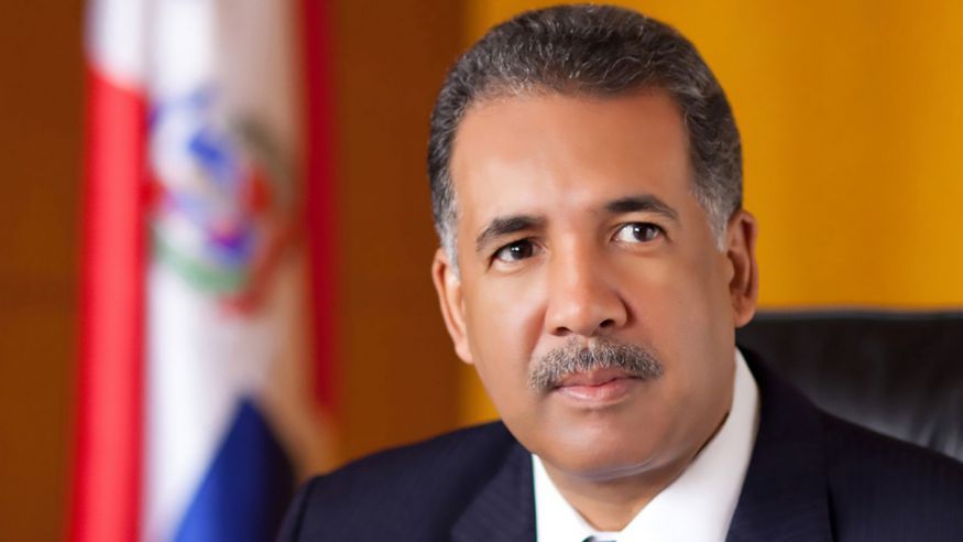 El Gobierno de la República Dominicana recibe premio a la Mejor Transacción Financiera de Manejo de Pasivos realizada durante el año 2015