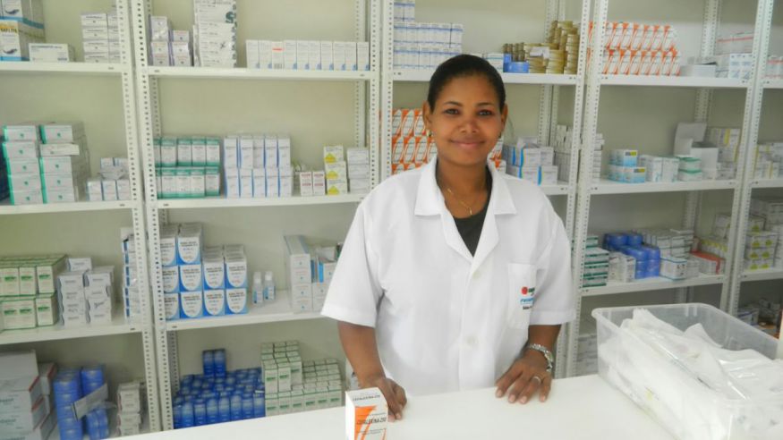 Ahorro millonario al comprar medicamentos e insumos