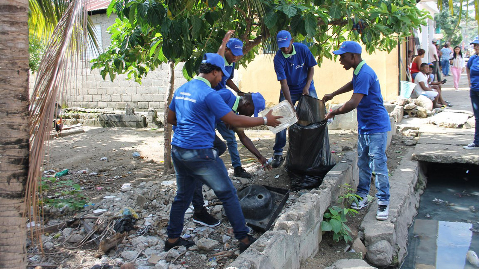 Estudiantes de Haina combaten zika
