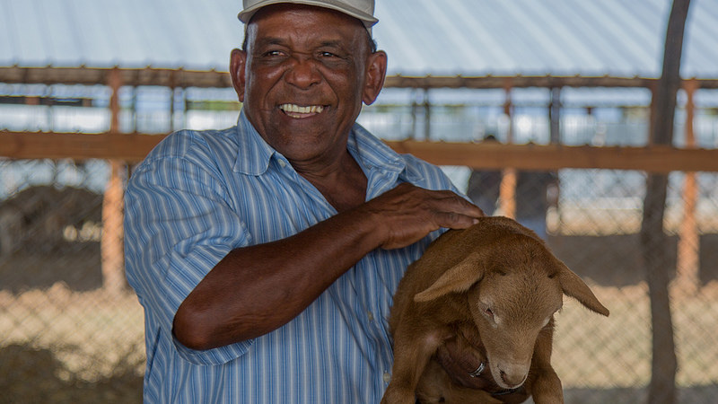 El FEDA presta 15 millones de pesos a los hombres y las mujeres en los Bambúes, Santiago Rodríguez