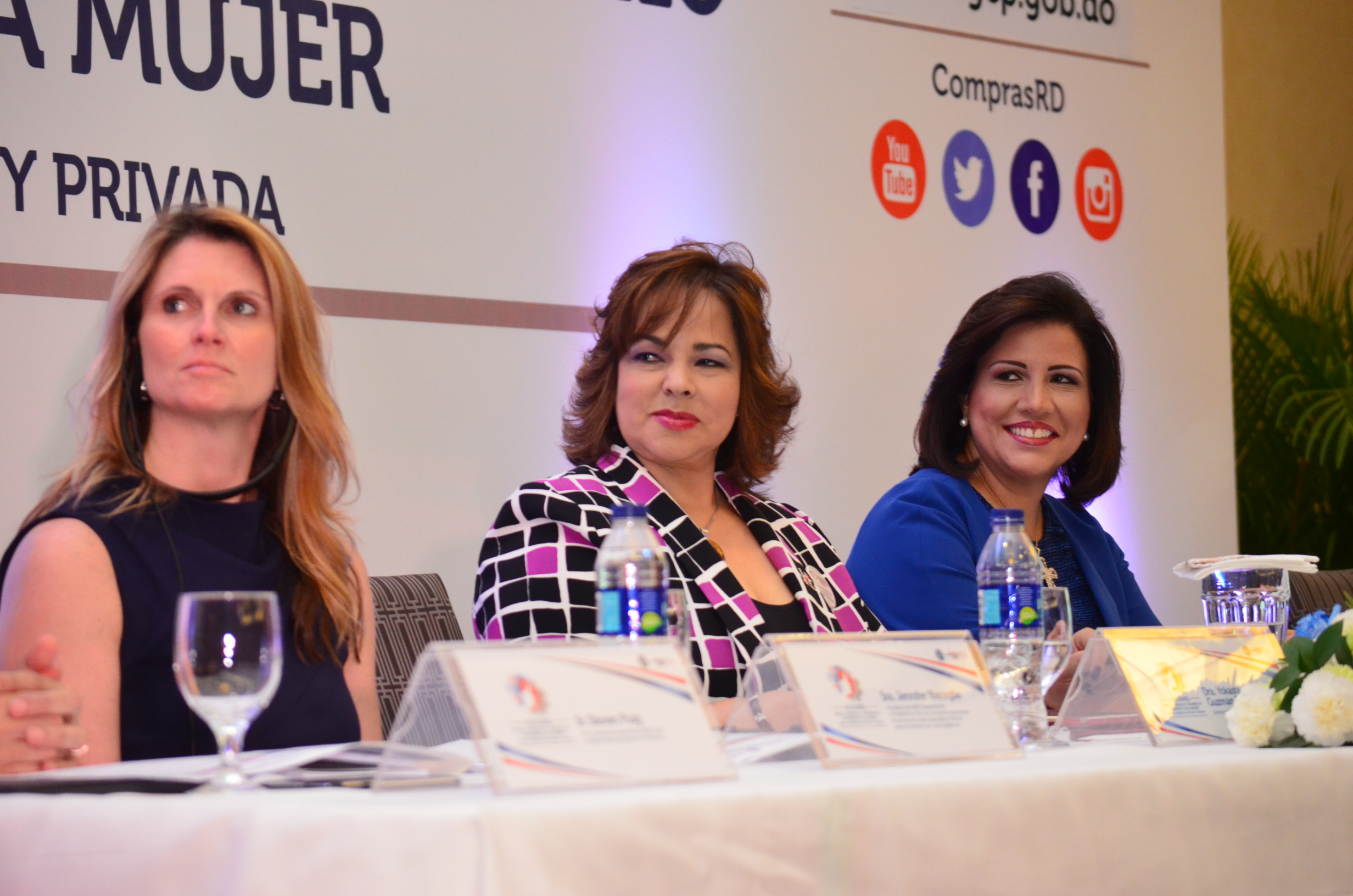 Seminario liderazgo y desarrollo económico de la mujer