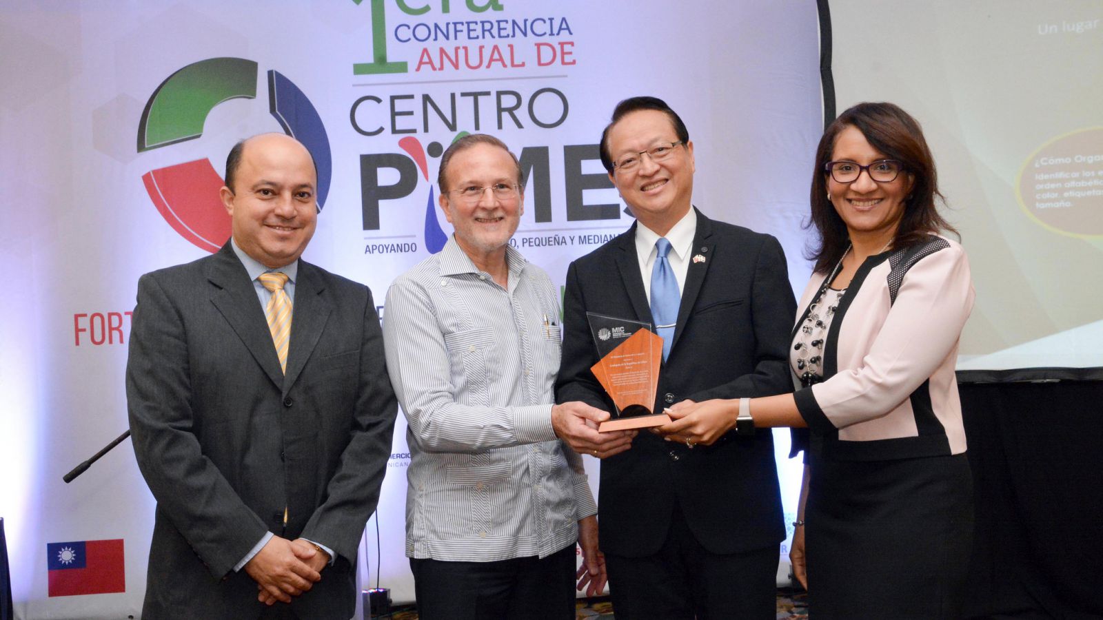 1ra conferencia anual de centro Mipymes