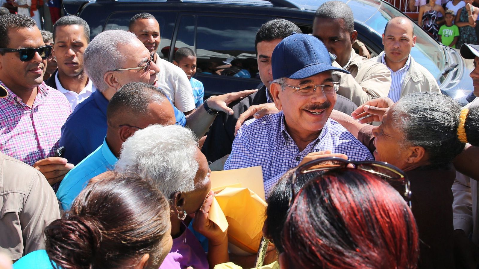 Presidente Danilo Medina apoya productores de aguacates en Guayabal