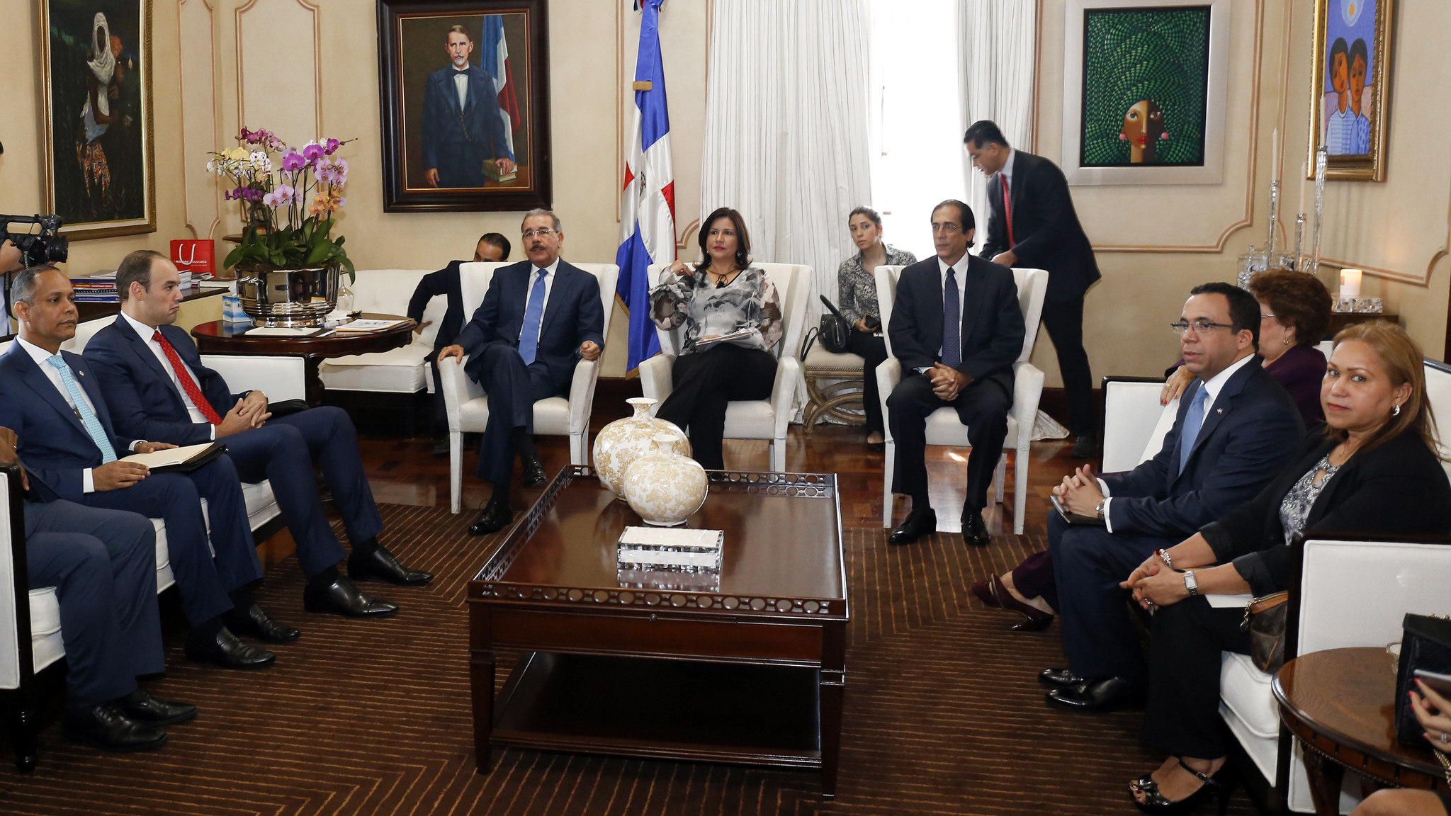 Presidente Danilo Medina encabeza reunión para la implementación de República Digital.