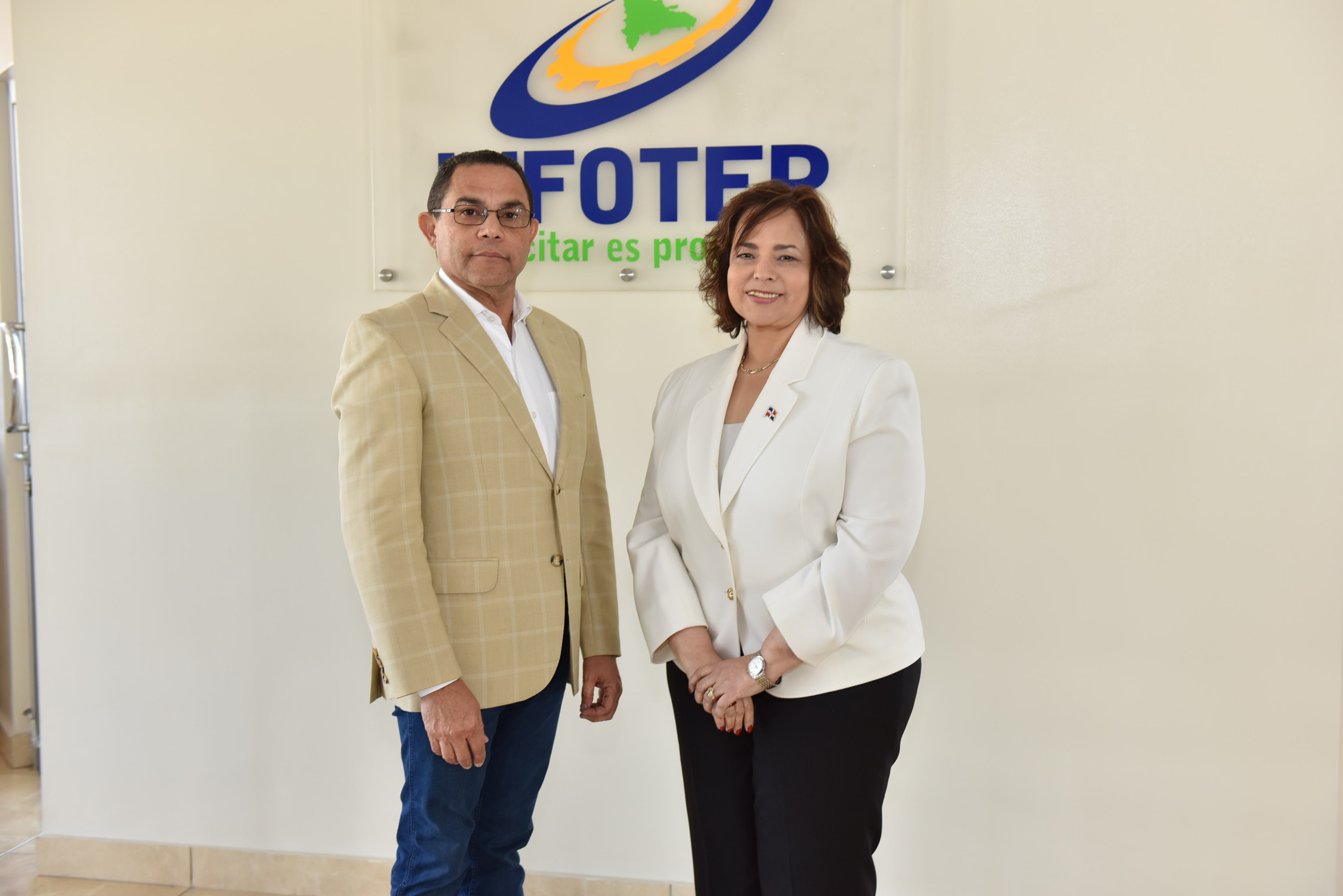 Rafael Ovalles y Yokasta Guzmán