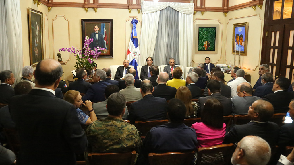 El presidente Danilo Medina se reune con ministros y directores generales