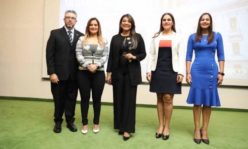 El Ministerio de la Juventud y la Dirección General de Contrataciones Públicas capacitan jóvenes emprendedores on el primer taller Cómo venderle al Estado.
