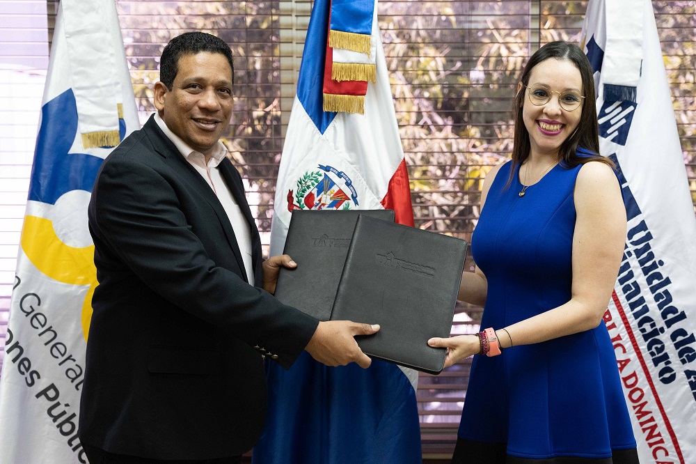 La Dirección General de Contrataciones Públicas (DGCP) y la Unidad de Análisis Financiero (UAF)