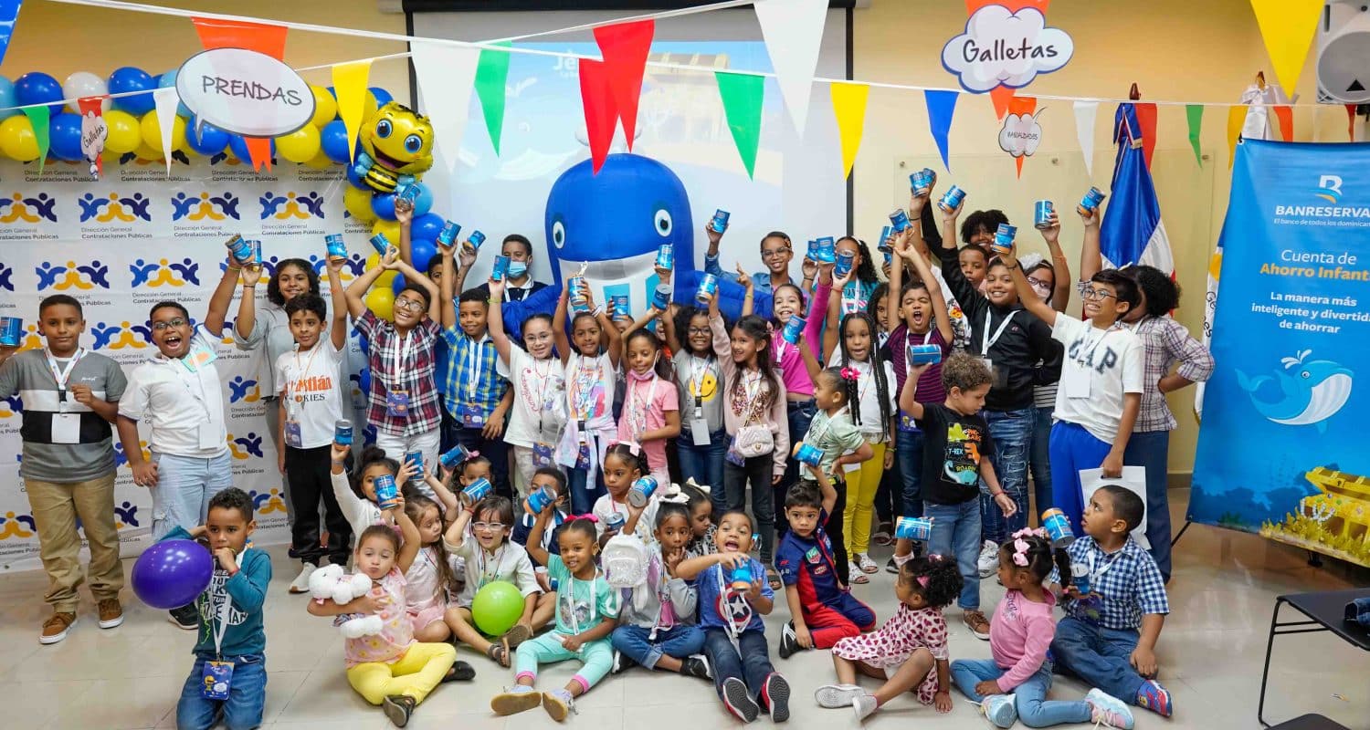 Mercadito de “pequeños proveedores del Estado”