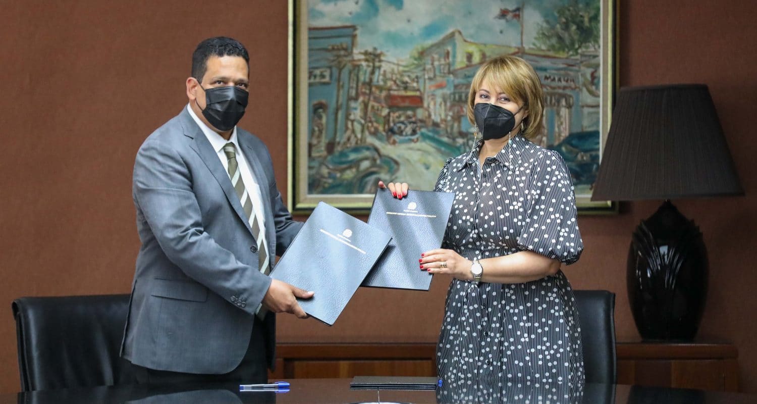 DGCP y la ABA firman acuerdo