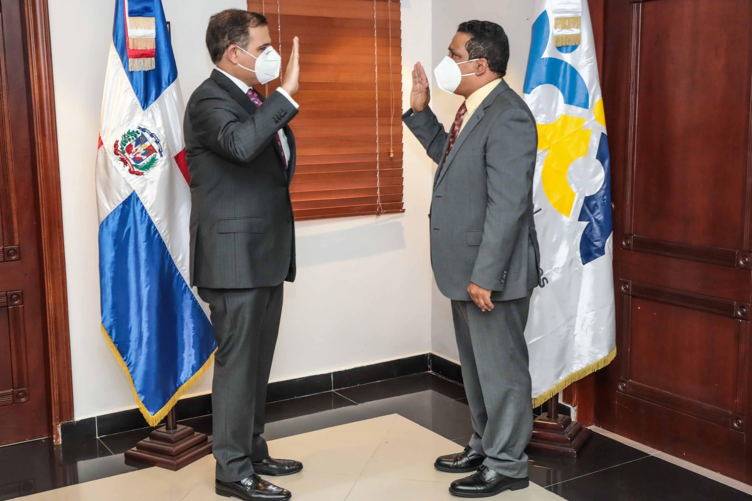 Carlos Pimentel asume la Dirección General de Contrataciones Públicas