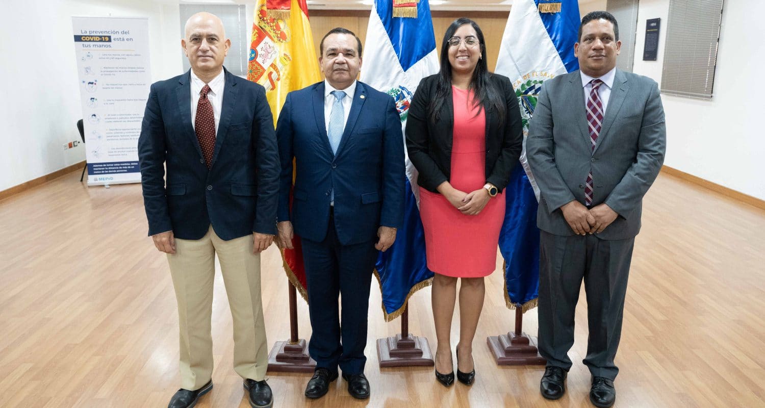 Dirección General de Contrataciones Públicas (DGCP) apoya el sistema de compras de la República El Salvador