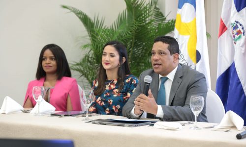 DGCP lanza guía de contrataciones públicas para periodistas