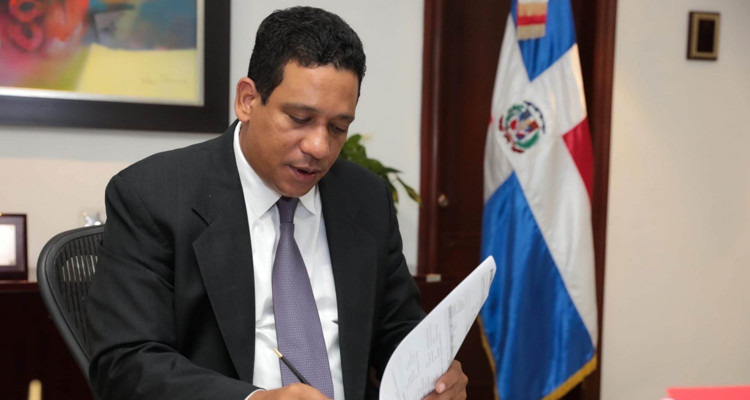 Director Carlos Pimentel