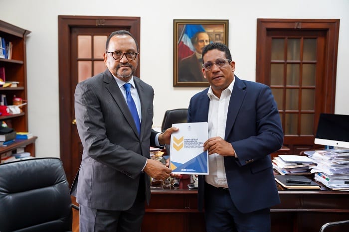 DGCP presenta propuesta de reglamento de aplicación de Ley de Contrataciones Públicas