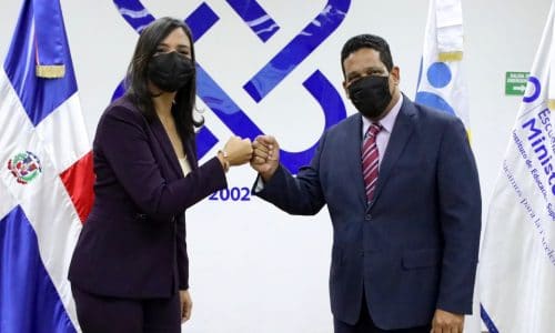 DGCP y Escuela del Ministerio Público firman convenio