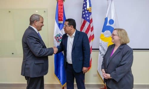 DGCP y Gobierno EE. UU. acuerdan capacitar actores del sistema sobre las licitaciones de contratación pública