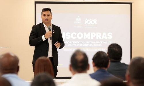 Socializan los indicadores de compras públicas en el sistema de salud con autoridades hospitalarias y encargados de compras