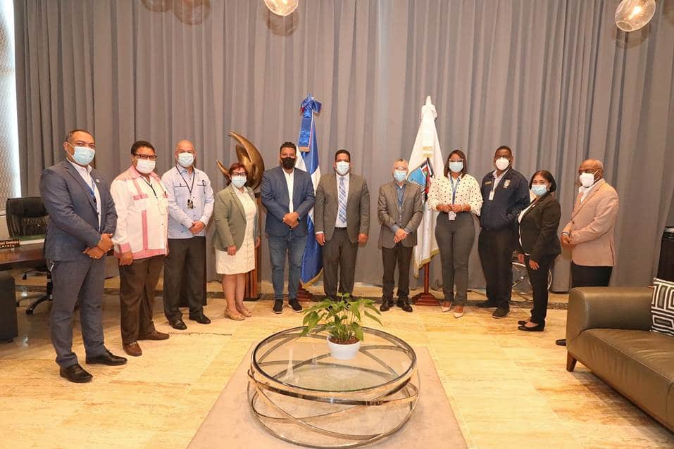 Contrataciones Públicas apoya Ayuntamiento Santo Domingo Este