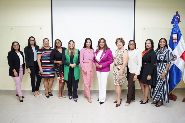 Gremios de empresarias e instituciones del Estado pasan balance a participación de las mujeres en las compras públicas