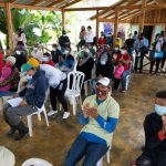 Director Carlos Pimentel entrega Registro de Proveedor del Estado (RPE) a la Cooperativa de Agricultores de Villa Poppy